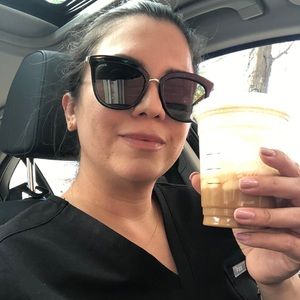 Meet your Posher, Deborah